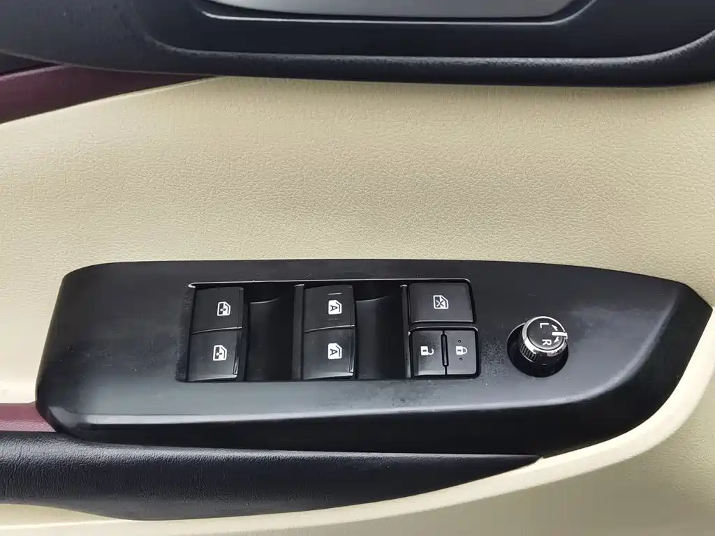 Toyota Highlander — миниатюра 9