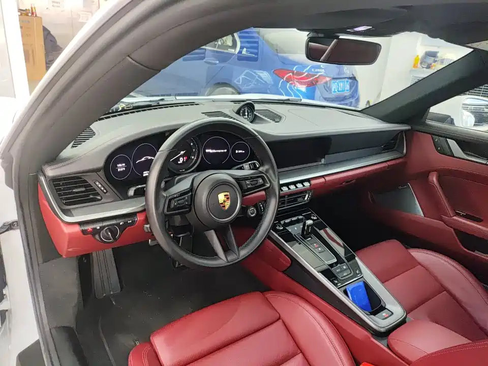 Porsche 911 2023 Carrera 4 3.0T