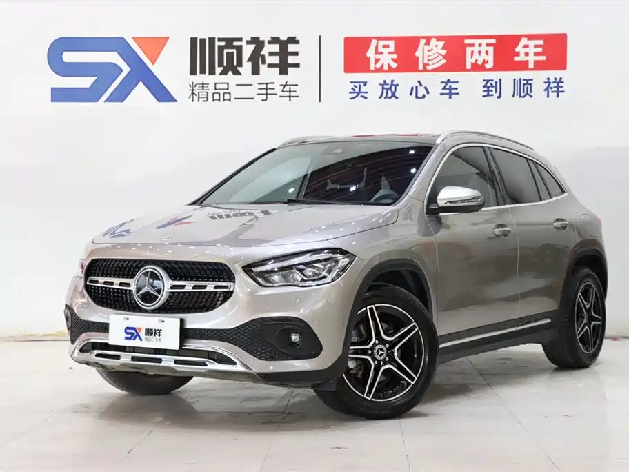 MERCEDES-BENZ GLA