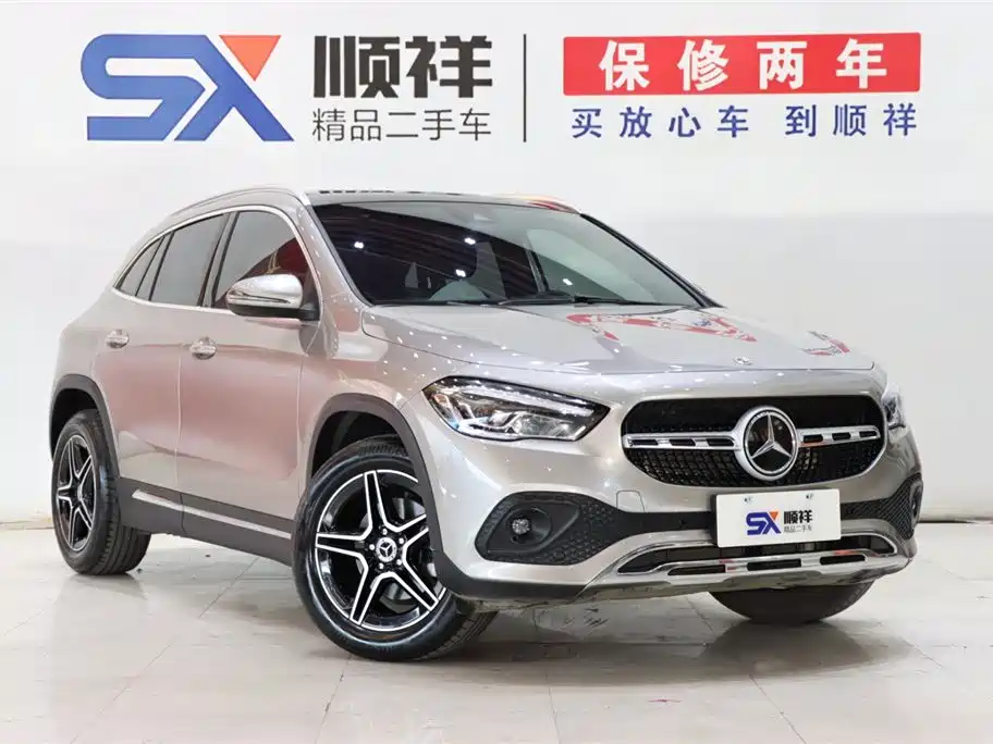 MERCEDES-BENZ GLA
