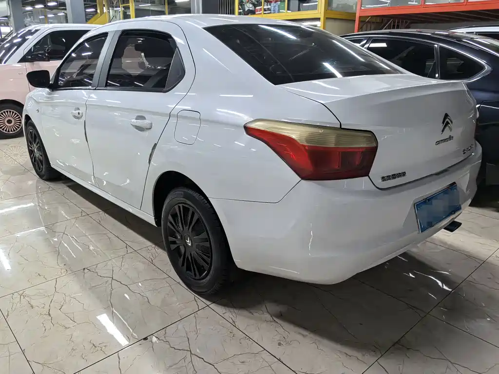 Citroen Elysee — миниатюра 4