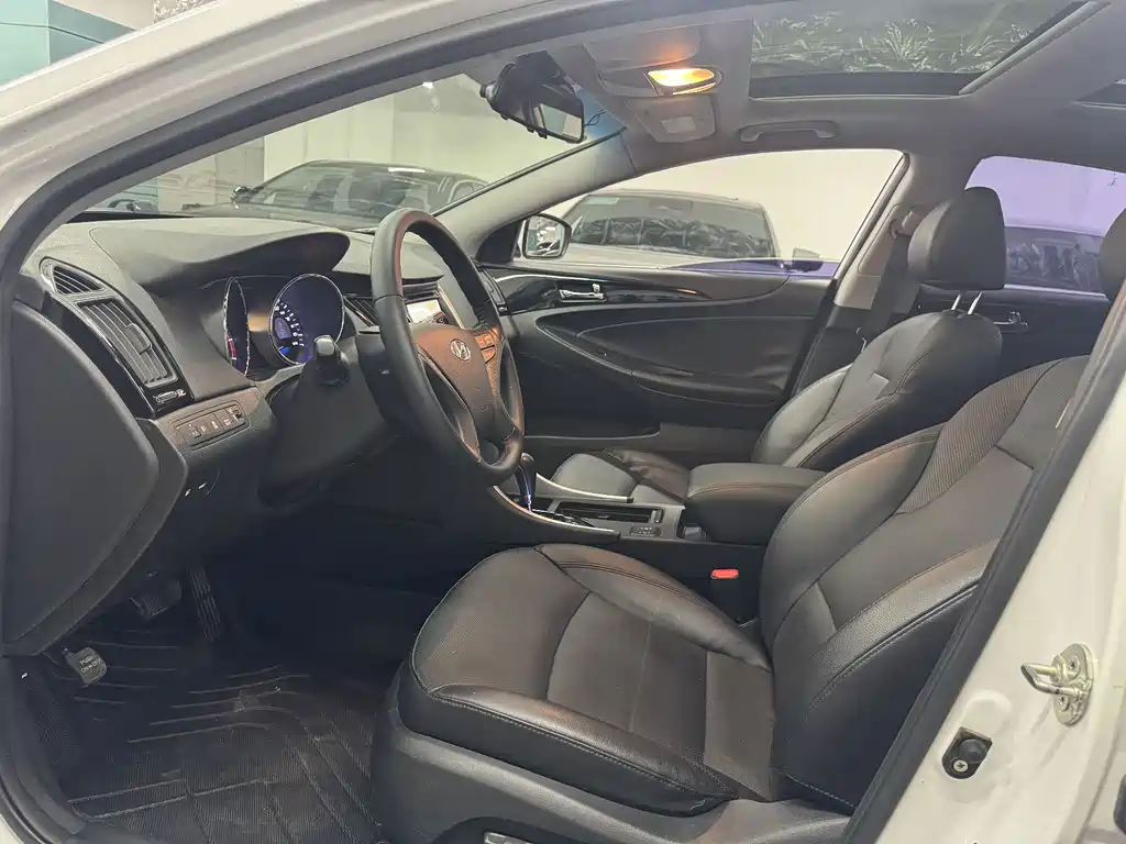 Hyundai Sonata — миниатюра 3