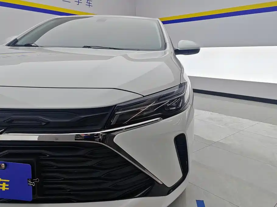 Chevrolet Monza — миниатюра 5