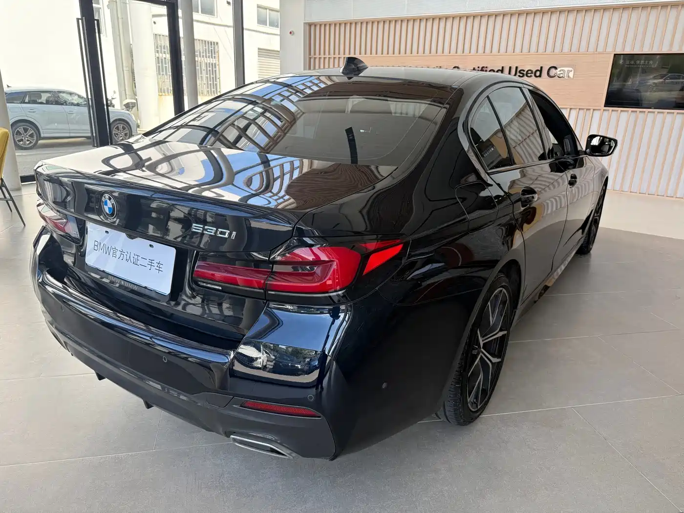 BMW 5 series 2022 Черный из Китая, фото 4