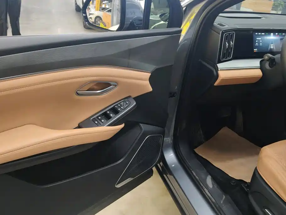 BYD L DM-i — миниатюра 7