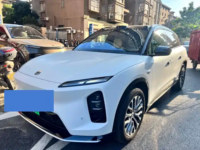 2025 Nio ES6