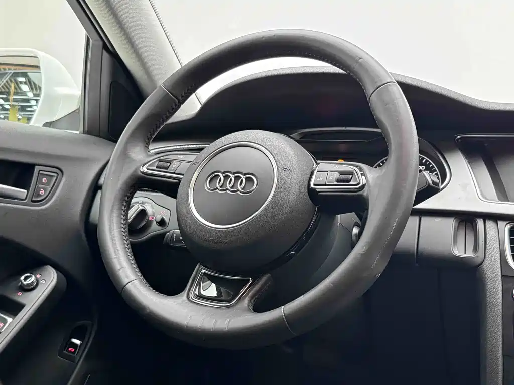 Audi A4L — миниатюра 14