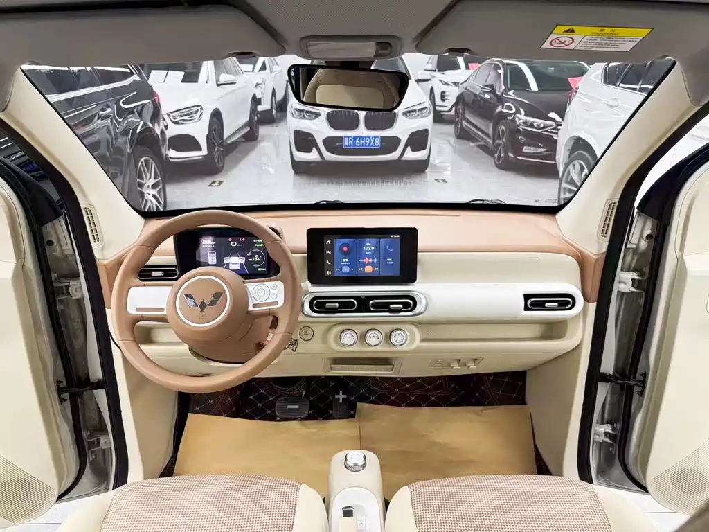 Wuling MINIEV — миниатюра 9