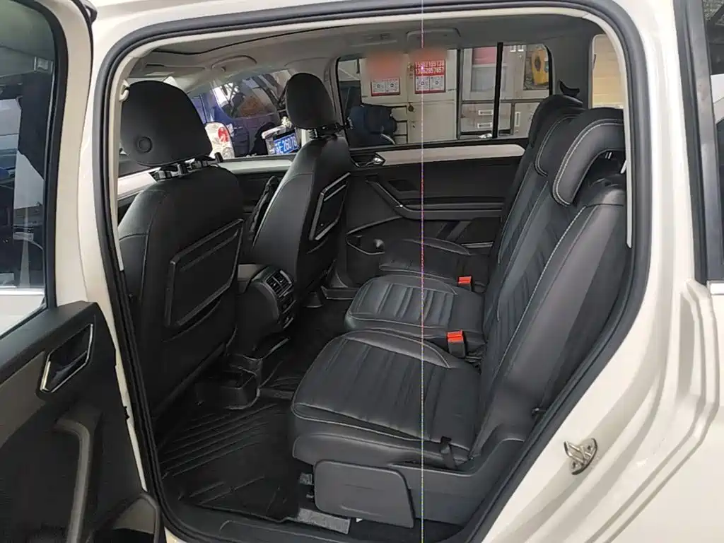 Volkswagen Touran — миниатюра 17