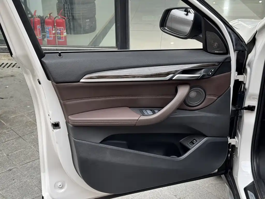 BMW X1 — миниатюра 17