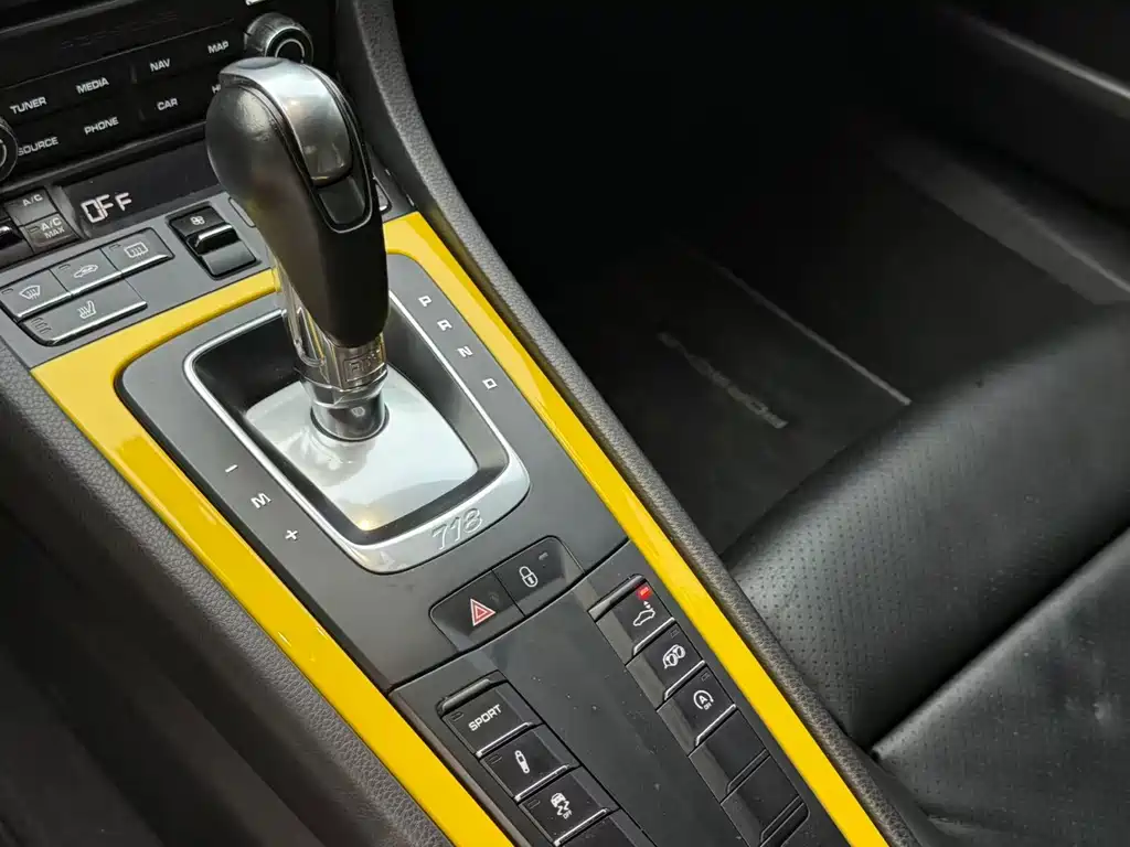 Porsche 718 2018 Cayman 2.0T