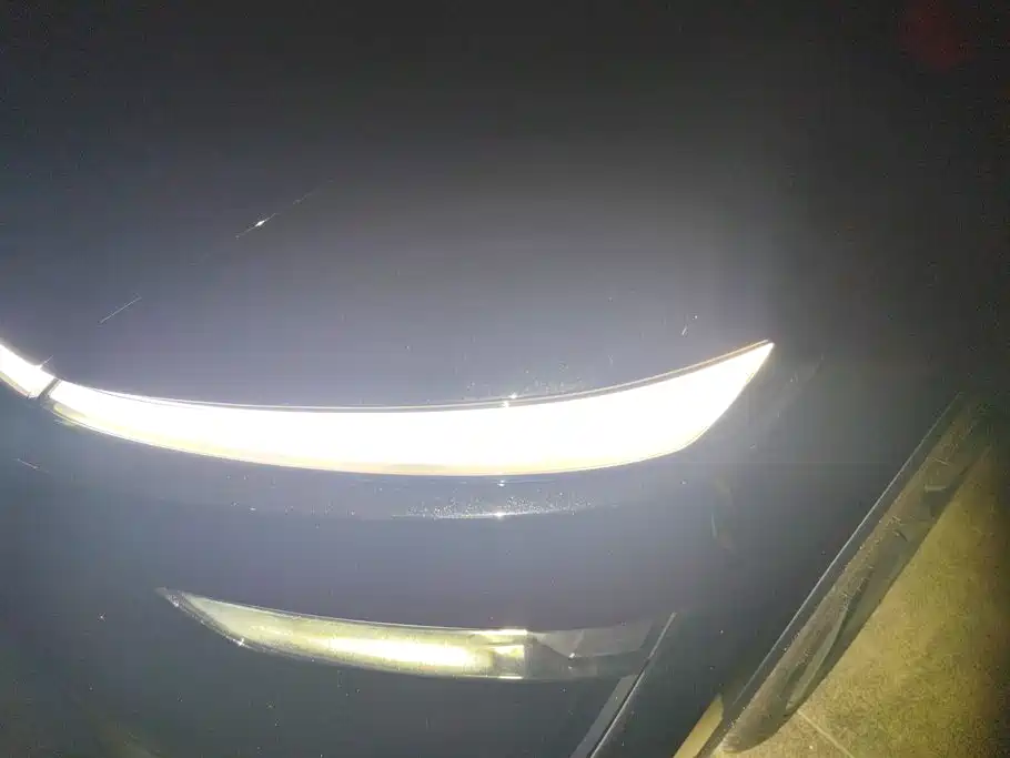 Tesla Model Y — миниатюра 5
