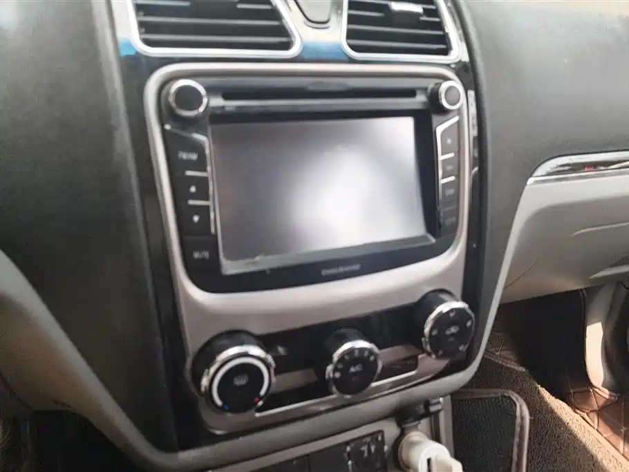 Geely Emgrand Classic — миниатюра 13