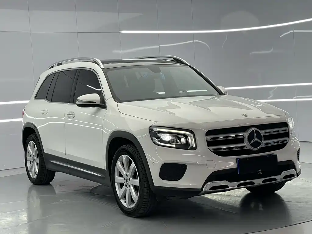 MERCEDES-BENZ GLB