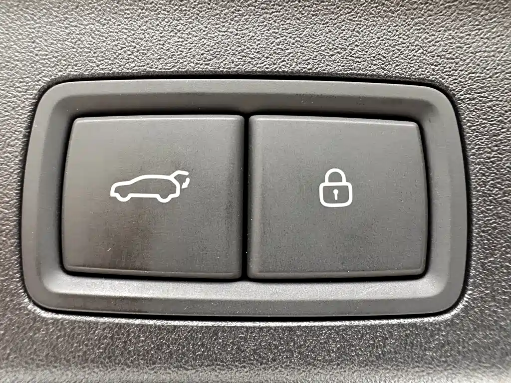 Li Auto Li L8 — миниатюра 17