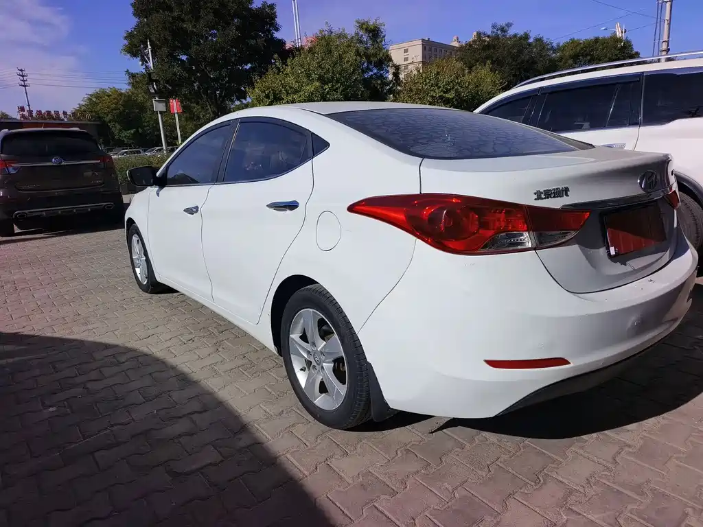 Hyundai Elantra Langdong — миниатюра 4