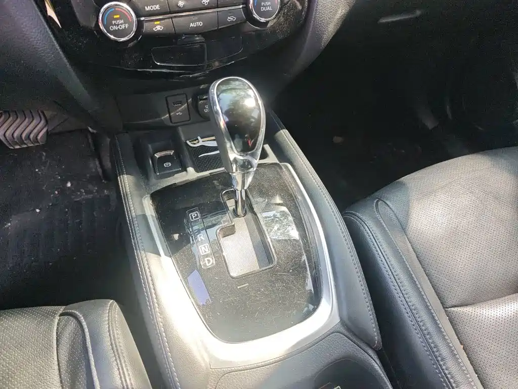 Nissan X-Trail — миниатюра 7