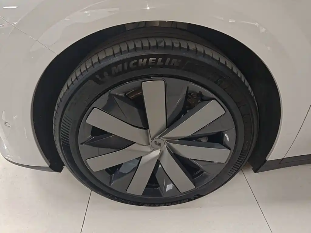Li Auto Li i8 — миниатюра 23