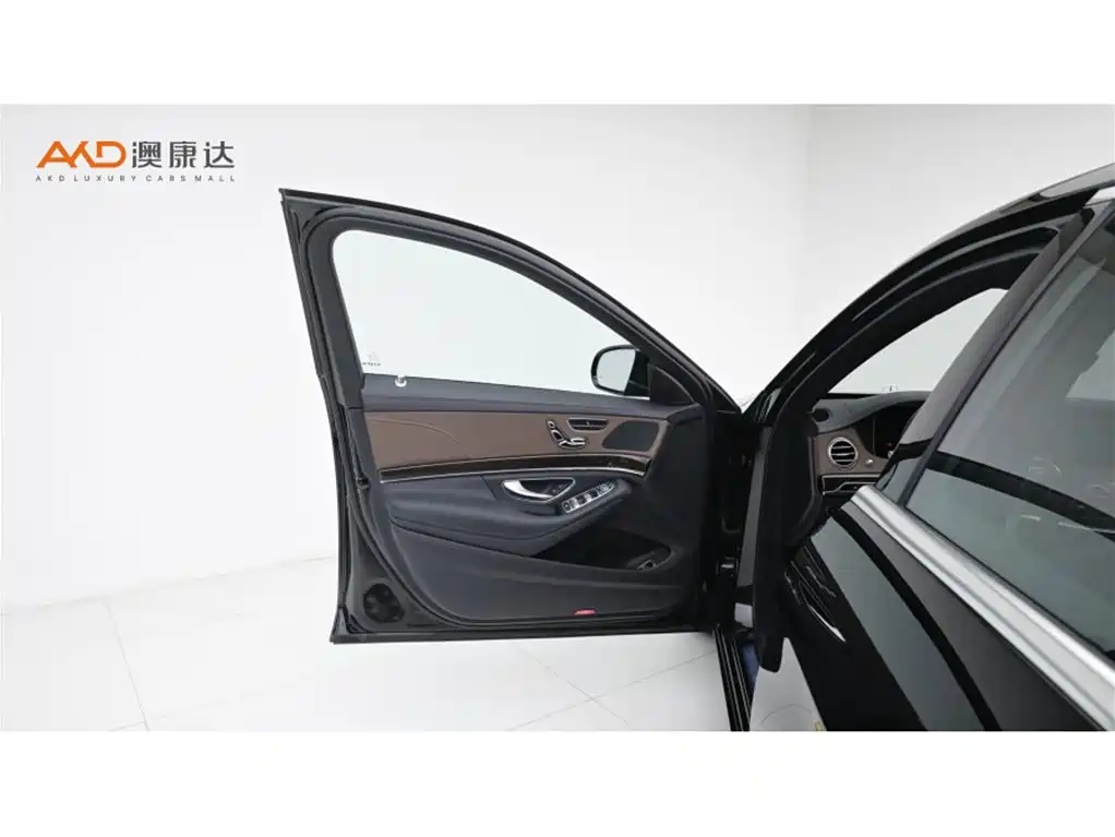 Mercedes-Benz S-Class — миниатюра 10