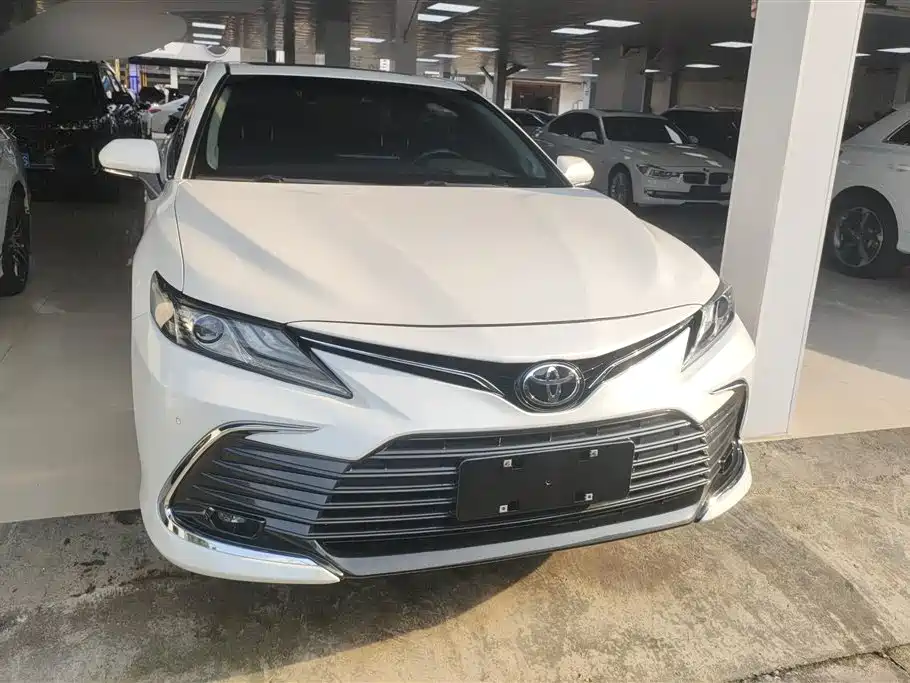 Toyota Camry 2021 2.0G Luxury