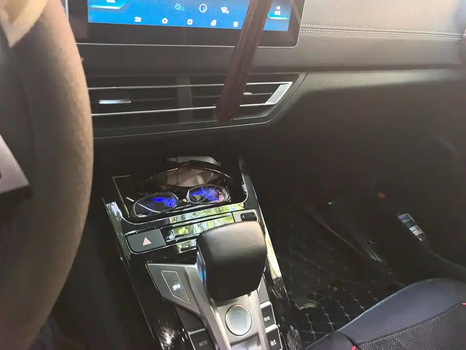 BYD Yuan EV — миниатюра 16