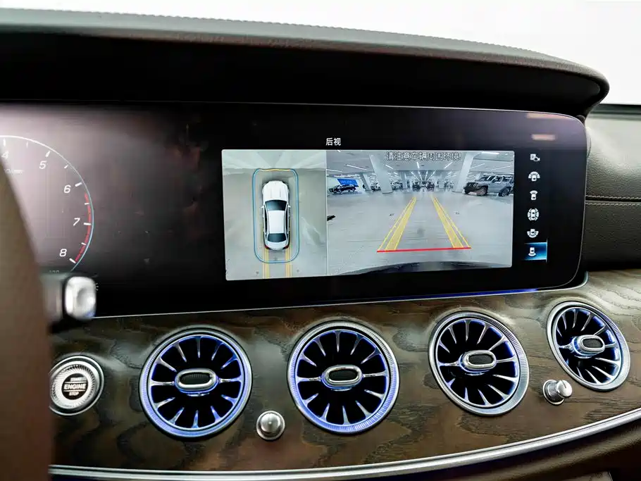 Mercedes-Benz E-Class — миниатюра 9