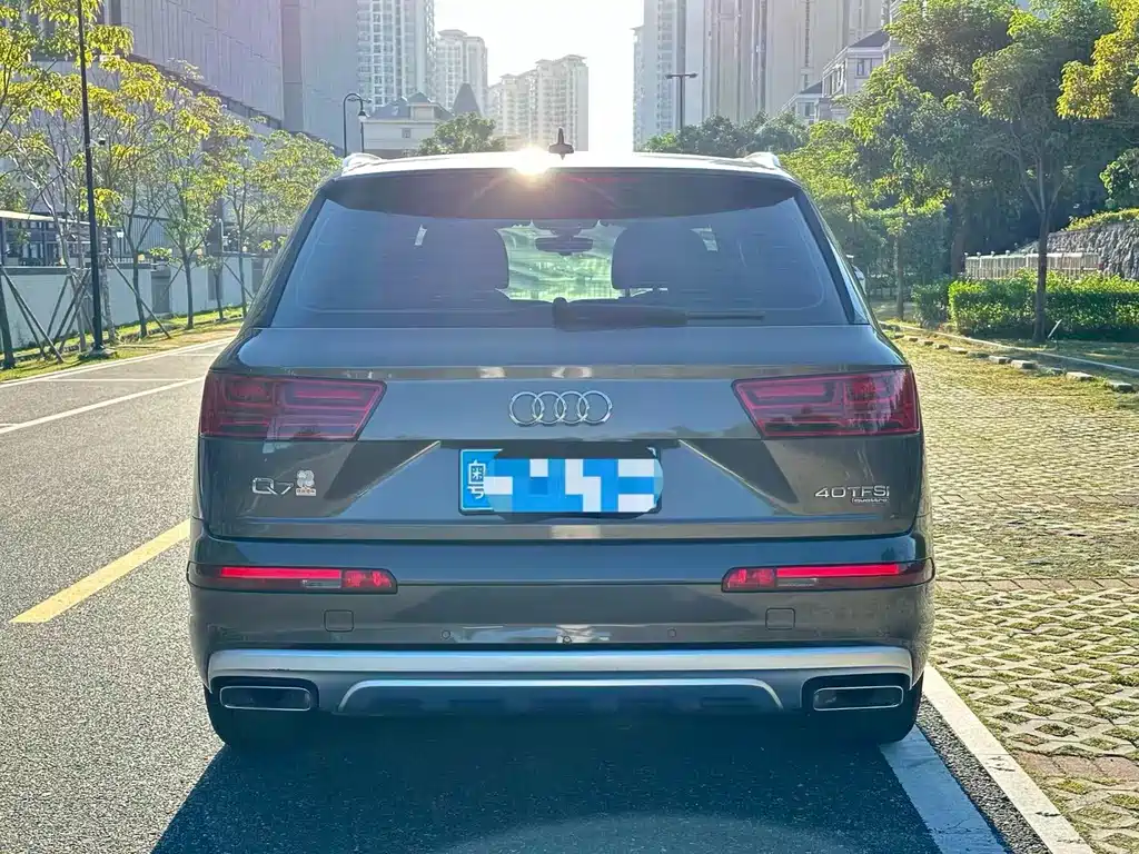 Audi Q7 — миниатюра 8