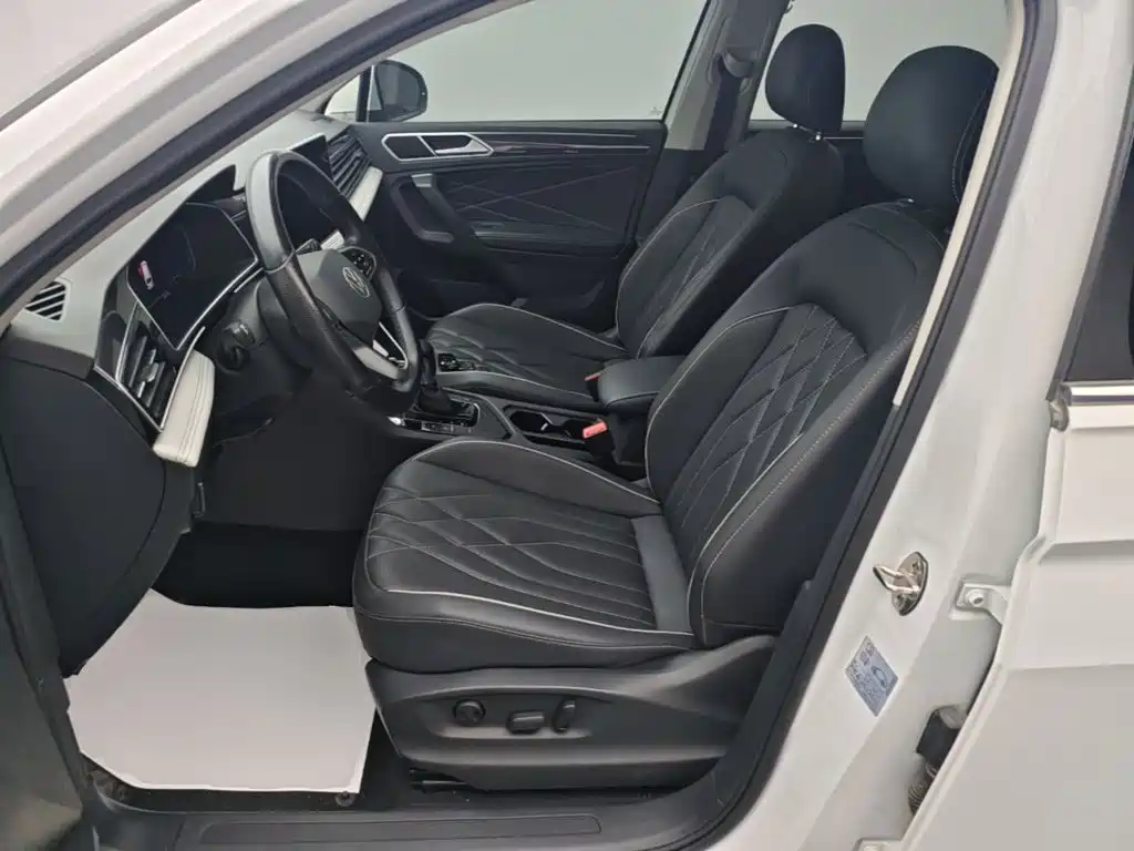 Volkswagen Tiguan L — миниатюра 15