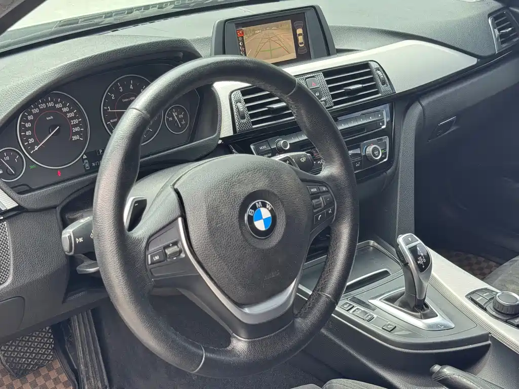 BMW 3 Series — миниатюра 11
