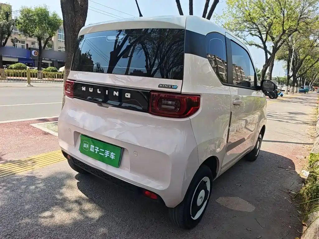 Wuling MINIEV — миниатюра 7