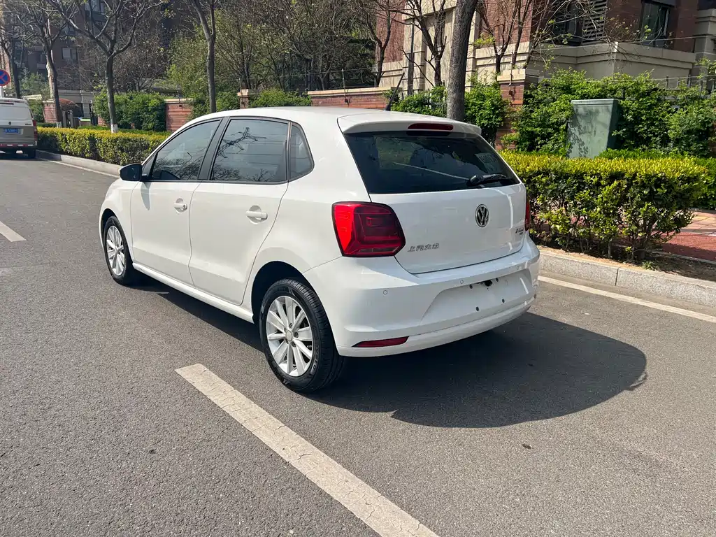 Volkswagen Polo 2016 1.6L AT Comfort