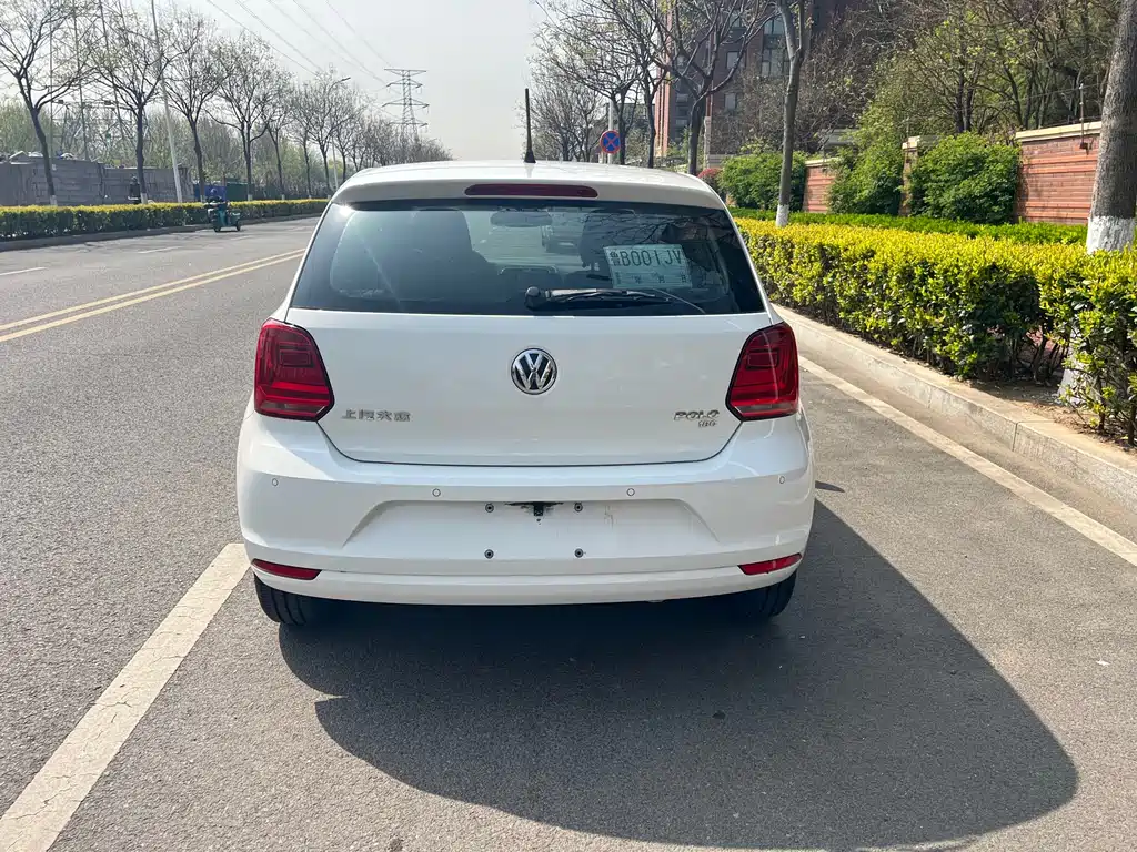 Volkswagen Polo 2016 1.6L AT Comfort