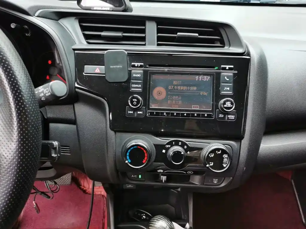 Honda Fit — миниатюра 13