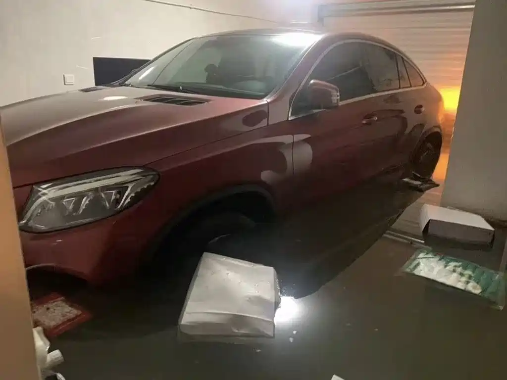Mercedes-Benz GLE Coupe — миниатюра 21