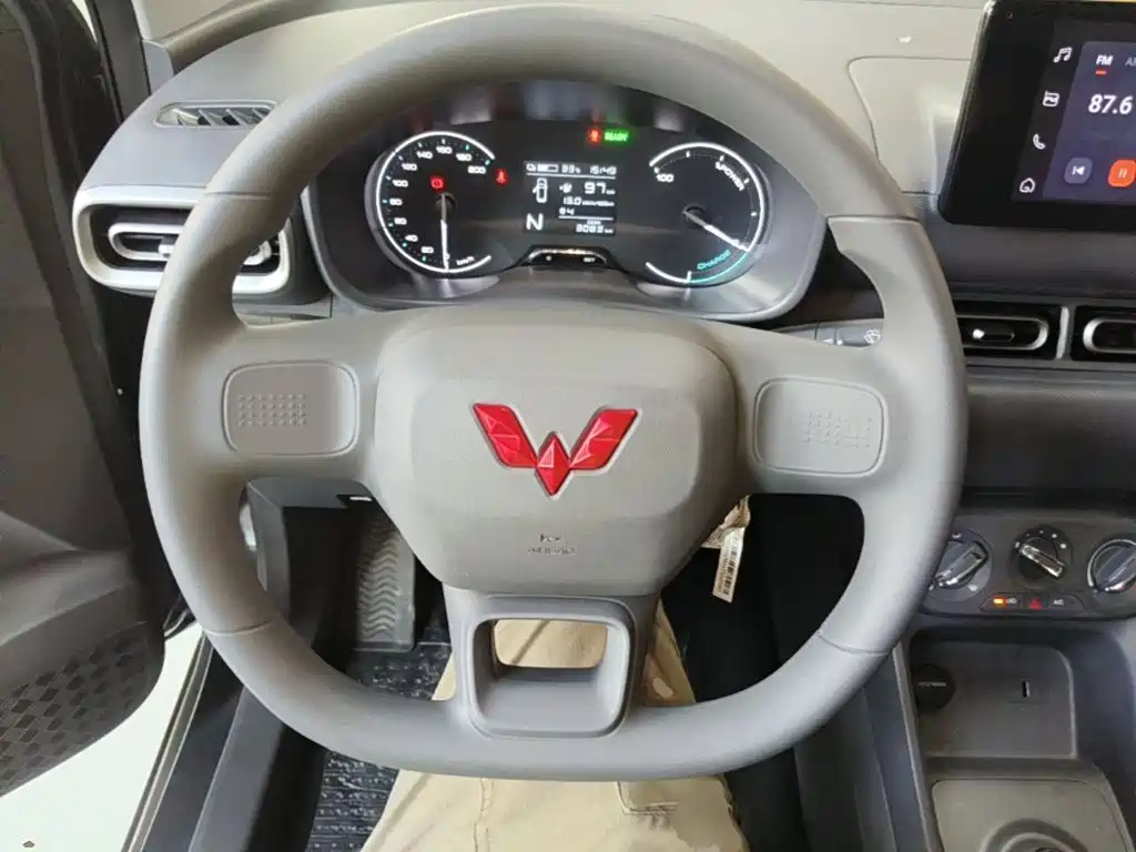 Wuling Hongguang EV — миниатюра 11