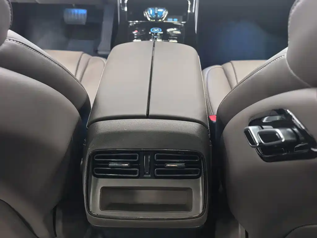 BYD Han — миниатюра 12