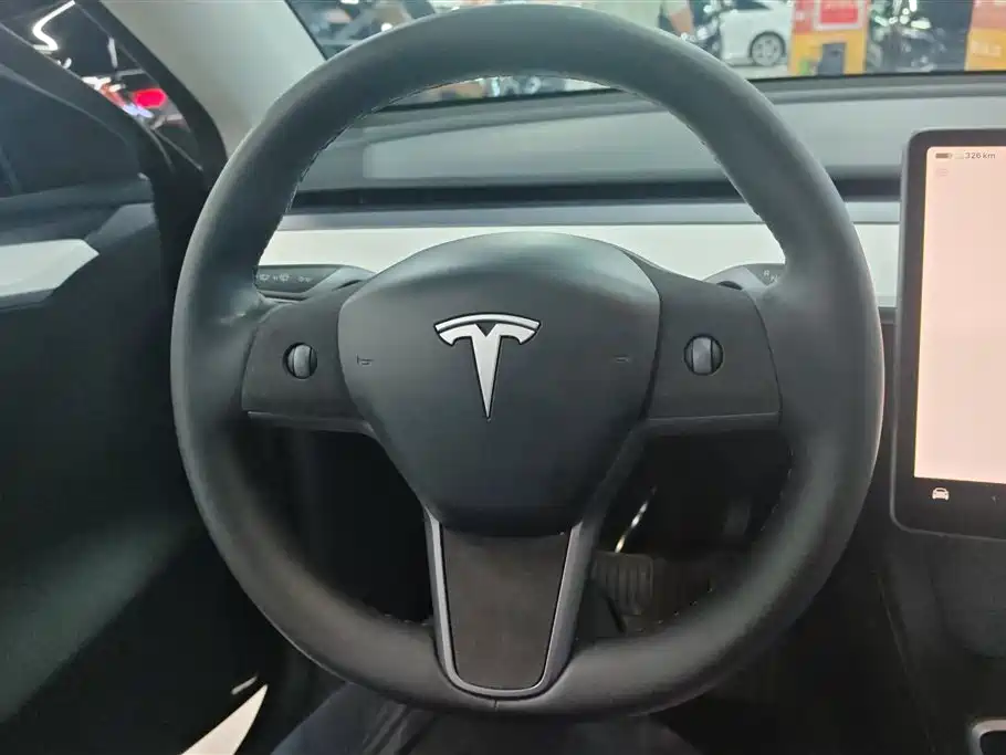 Tesla Model Y — фотографии объявления, Фото 15