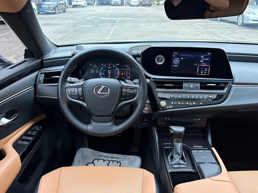 Lexus ES — миниатюра 9