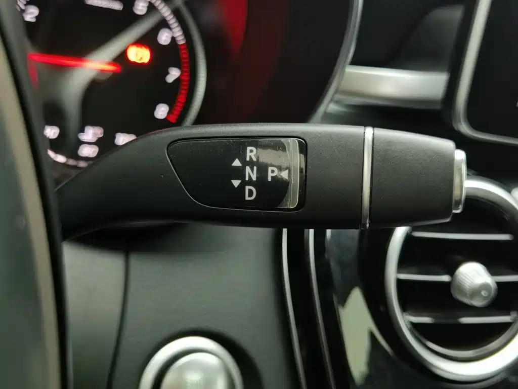 Mercedes-Benz C-Class — миниатюра 13