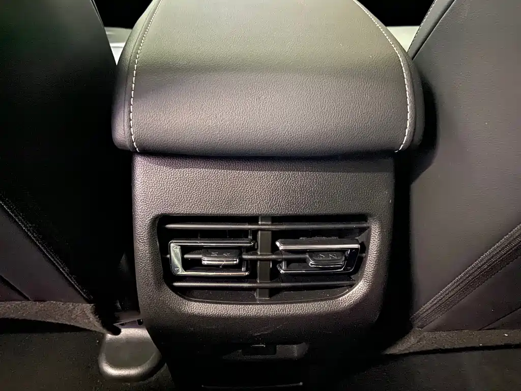 Haval M6 — миниатюра 24