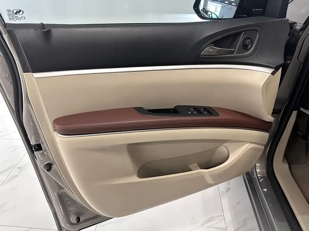 Buick GL8 — миниатюра 4