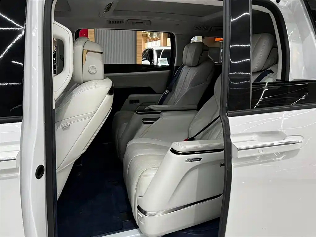 Buick Century 2023 2.0T мест