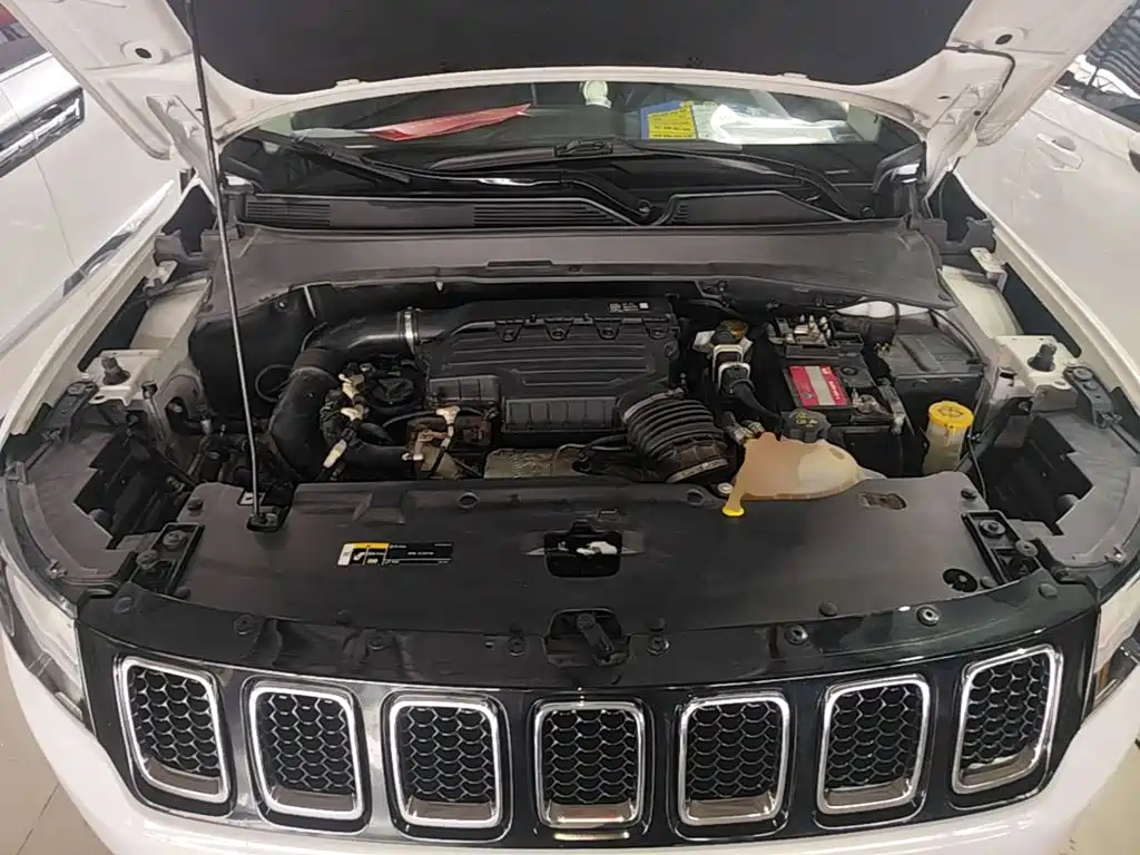 Jeep Compass — миниатюра 20