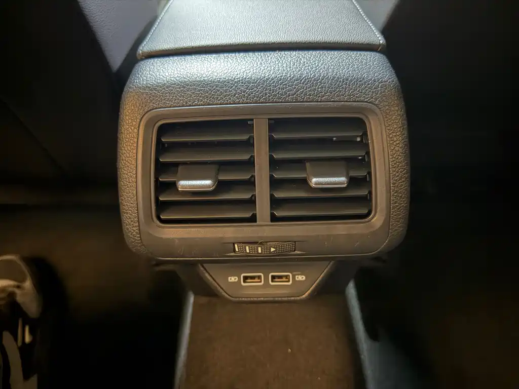 Volkswagen Golf — миниатюра 10