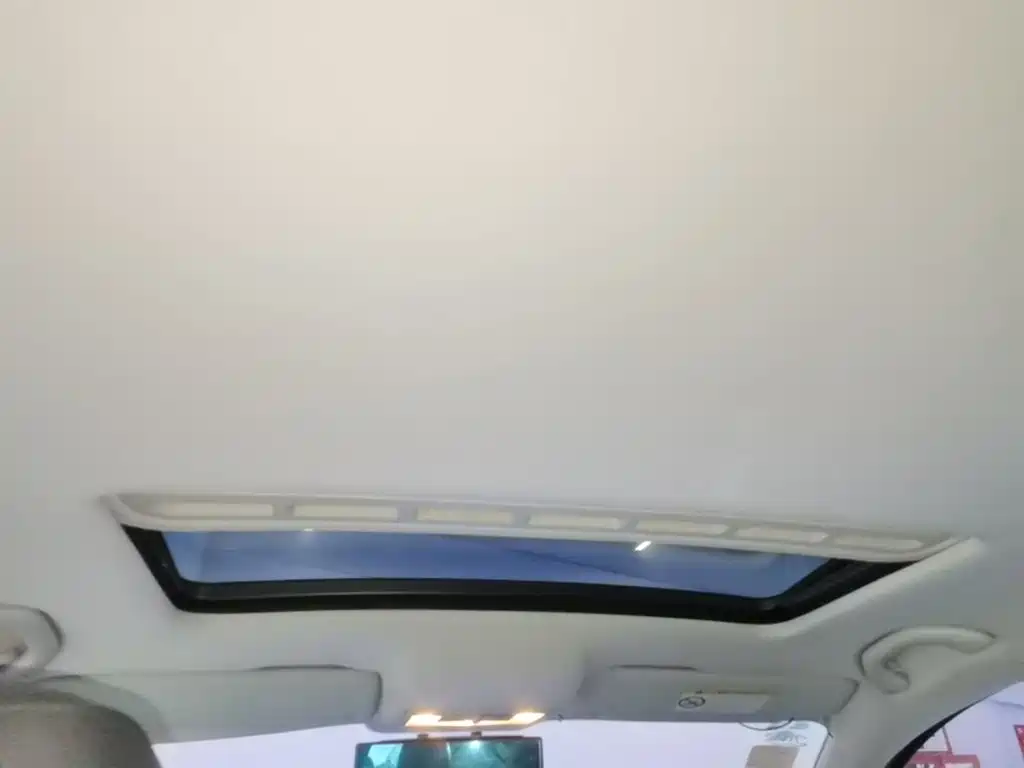 Skoda Rapid Spaceback — миниатюра 18