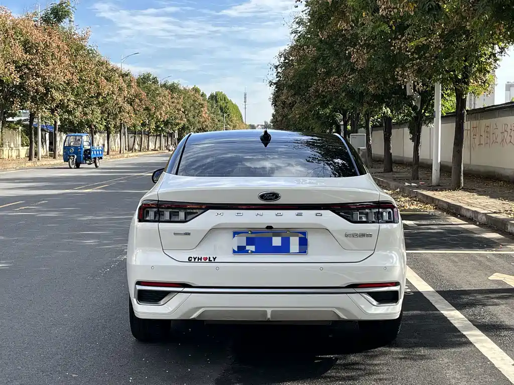 Ford Mondeo — миниатюра 18