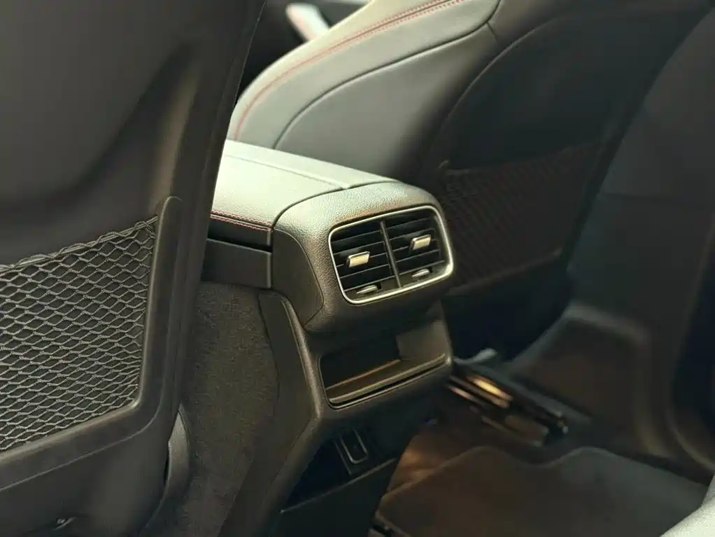 Mercedes-Benz GLE Coupe AMG — миниатюра 16