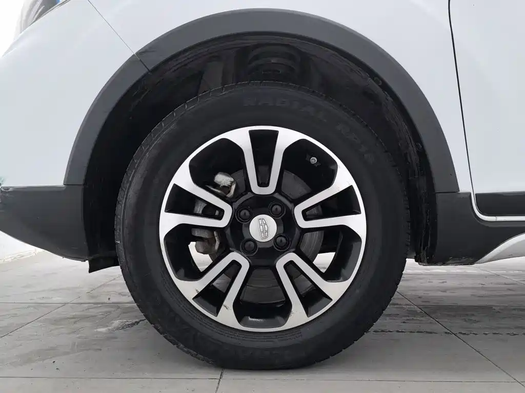 Geely Vision X3 — миниатюра 17