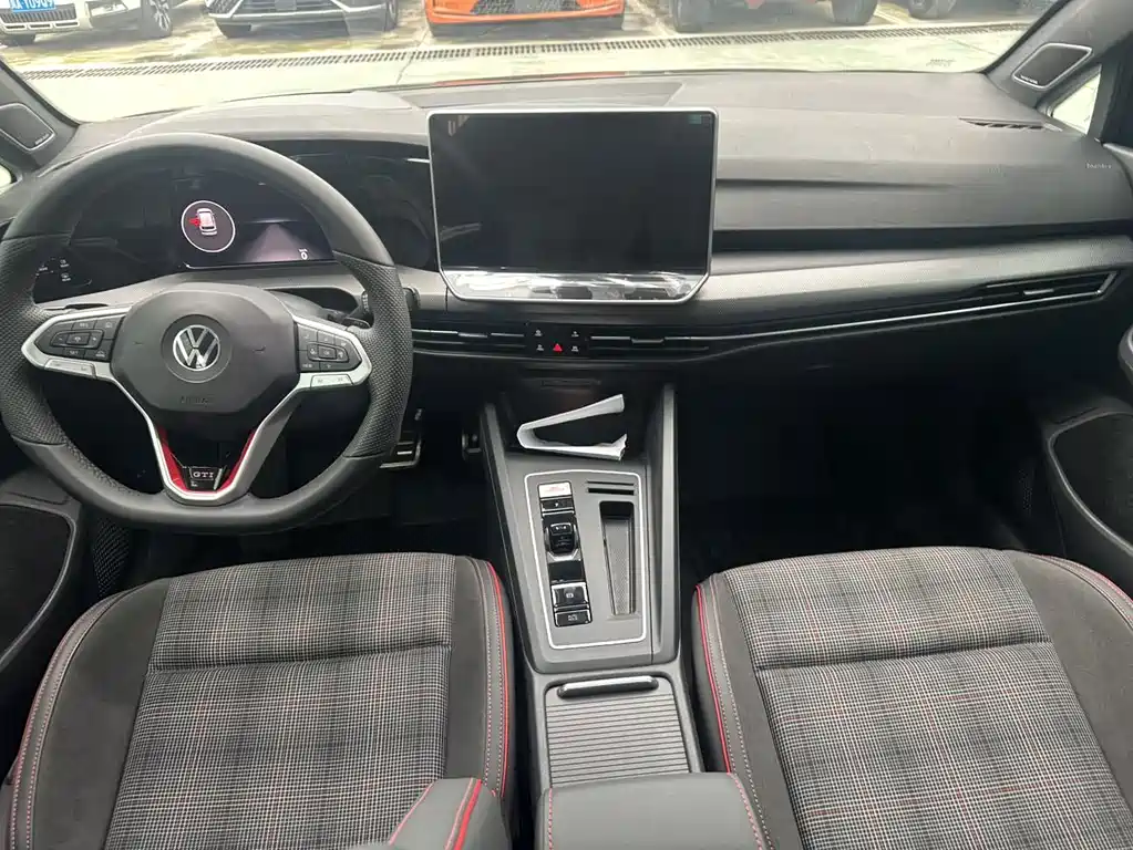 Volkswagen Golf GTI — миниатюра 4