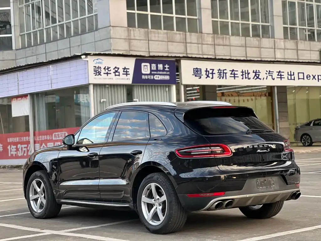 Porsche Macan — миниатюра 5